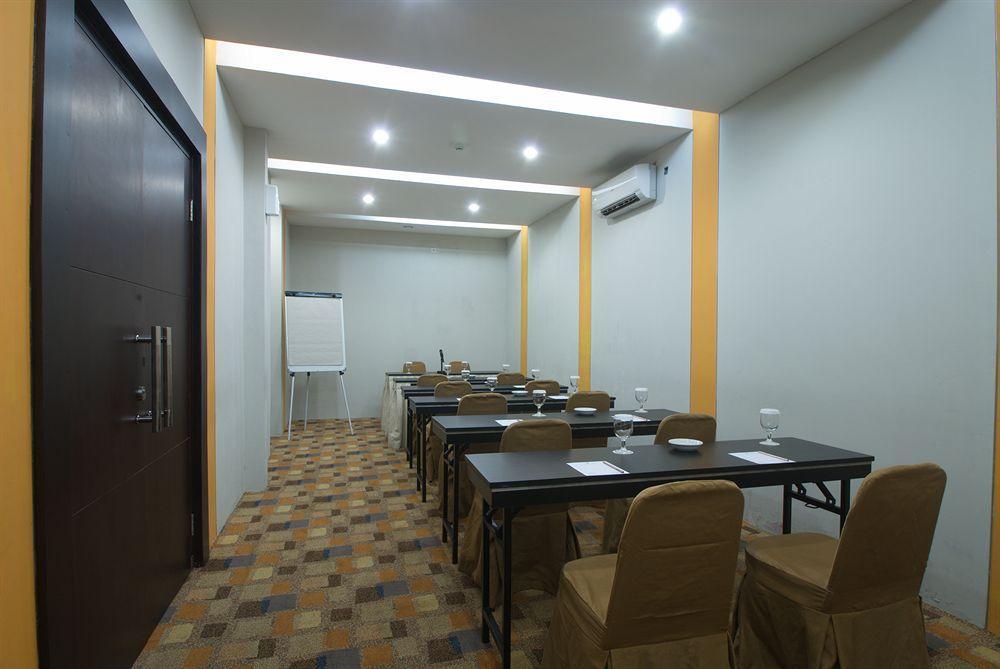 Sofyan Hotel Soepomo Cakarta Dış mekan fotoğraf